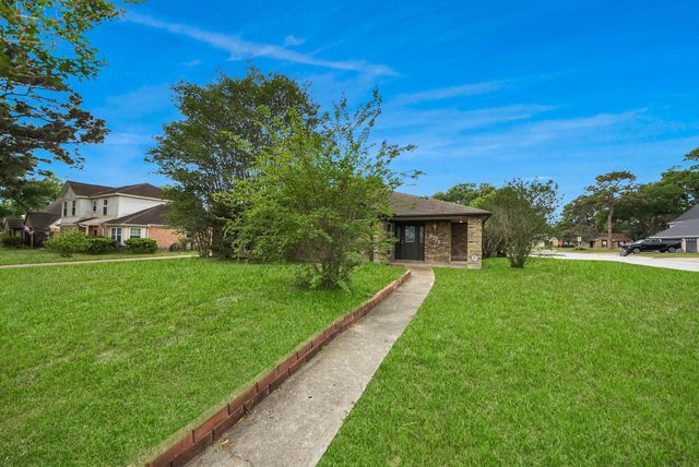 8227 Ivan Reid Drive, Houston, TX 77040