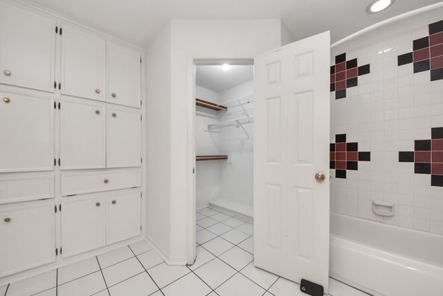 8227 Ivan Reid Drive, Houston, TX 77040