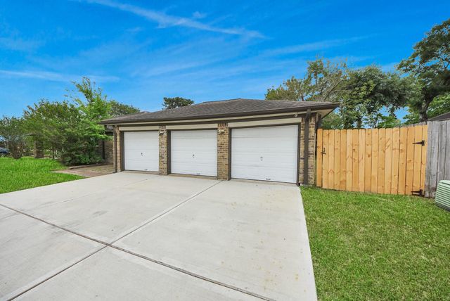 8227 Ivan Reid Drive, Houston, TX 77040
