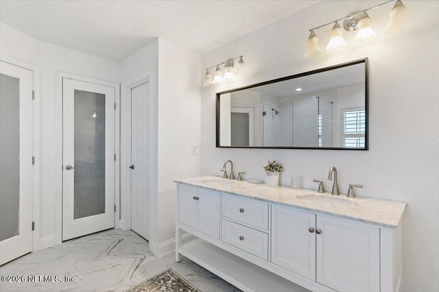 11036 CASTLEMAIN Circle E, Jacksonville, FL 32256