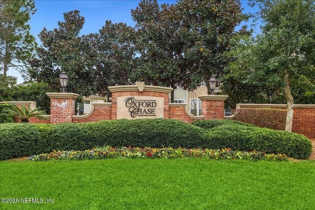 11036 CASTLEMAIN Circle E, Jacksonville, FL 32256