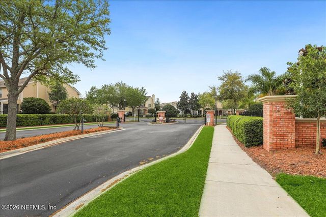 11036 CASTLEMAIN Circle E, Jacksonville, FL 32256