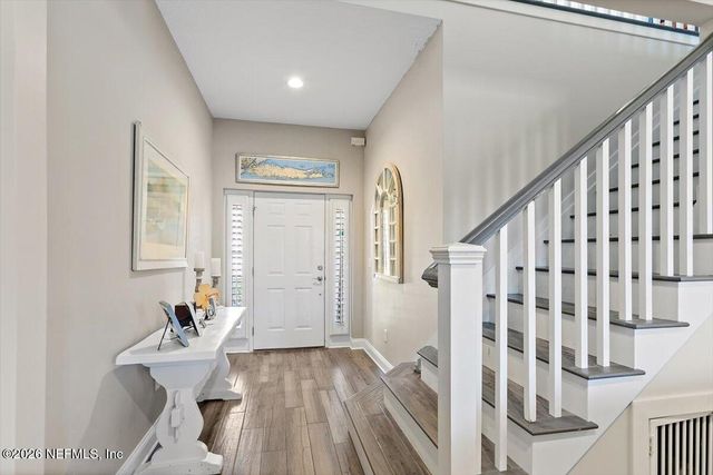 11036 CASTLEMAIN Circle E, Jacksonville, FL 32256