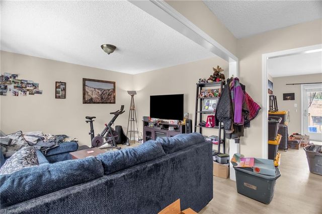 1755 Camden Road, Winston-salem, NC 27103