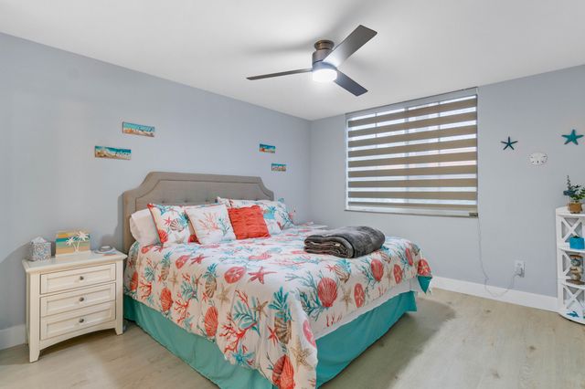 140 Yacht Club Way 107, Hypoluxo, FL 33462
