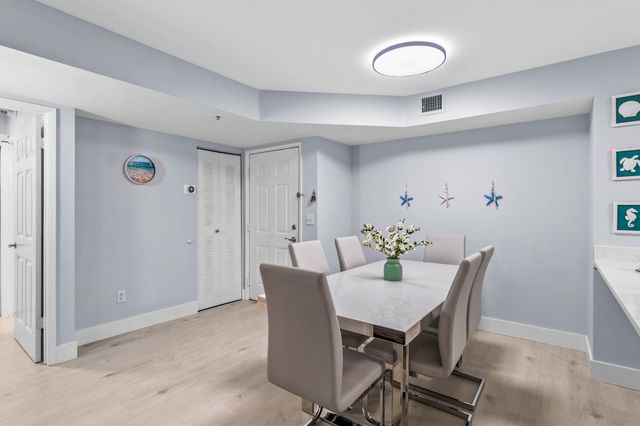 140 Yacht Club Way 107, Hypoluxo, FL 33462