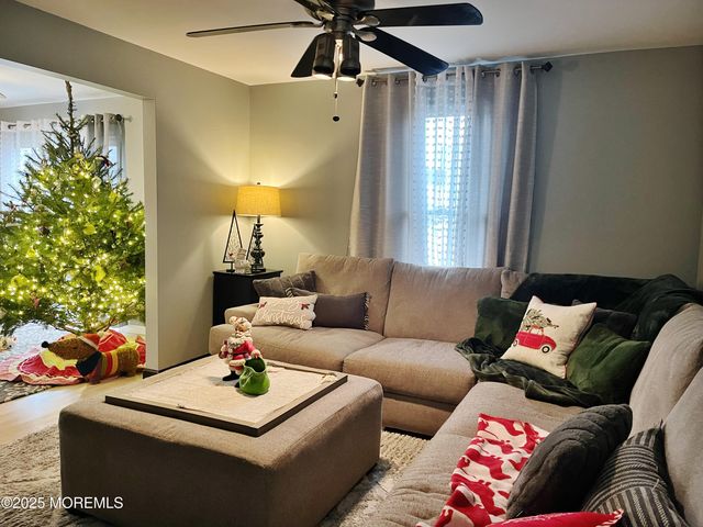 21 13th Street, Hazlet, NJ 07734