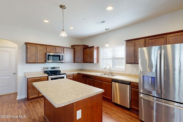 406 Cattle Ranch Lane, Jacksonville, NC 28546