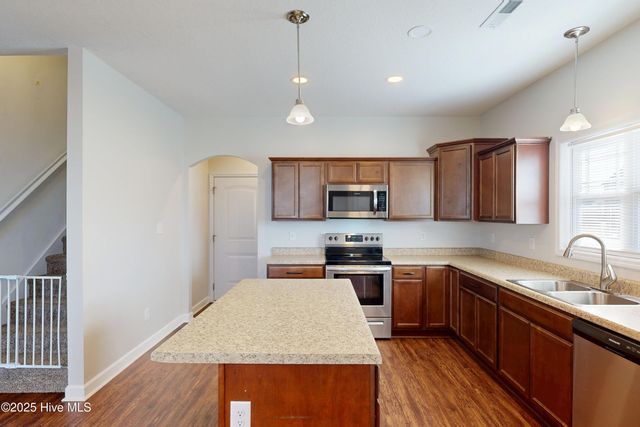 406 Cattle Ranch Lane, Jacksonville, NC 28546