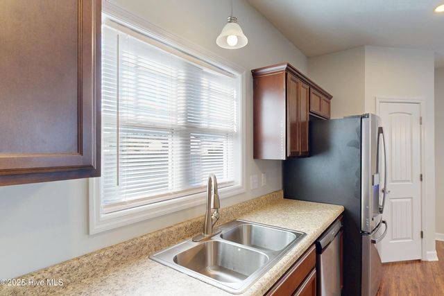 406 Cattle Ranch Lane, Jacksonville, NC 28546