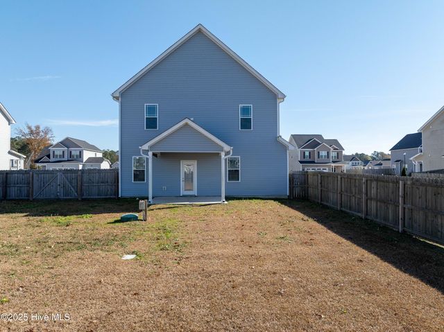 406 Cattle Ranch Lane, Jacksonville, NC 28546