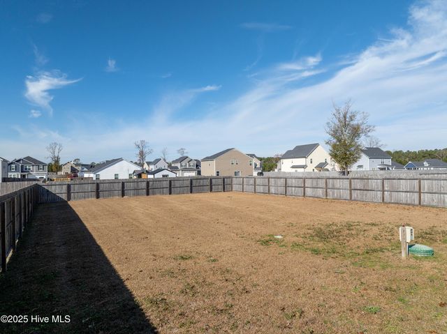 406 Cattle Ranch Lane, Jacksonville, NC 28546
