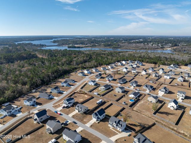 406 Cattle Ranch Lane, Jacksonville, NC 28546