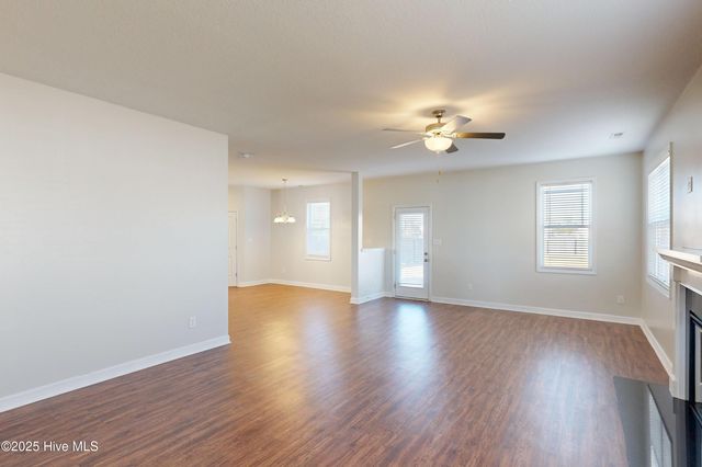 406 Cattle Ranch Lane, Jacksonville, NC 28546