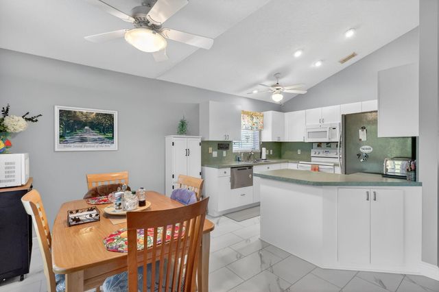 6342 SE Windsong Lane, Stuart, FL 34997