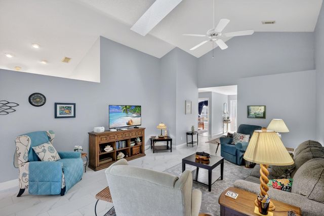 6342 SE Windsong Lane, Stuart, FL 34997