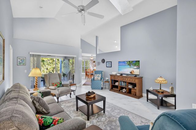 6342 SE Windsong Lane, Stuart, FL 34997