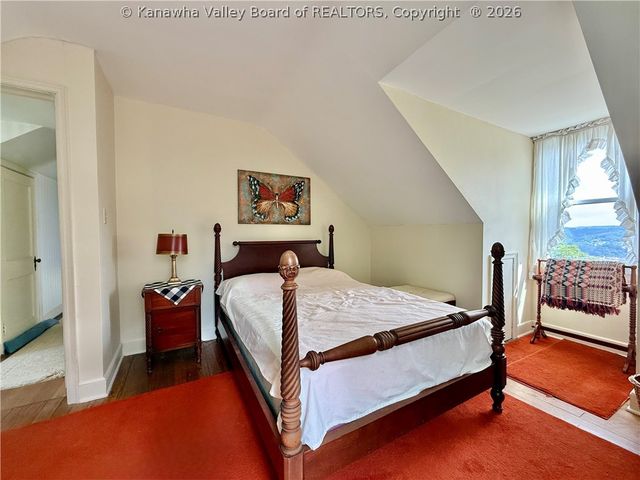 319 Mount View Drive, Charleston, WV 25314