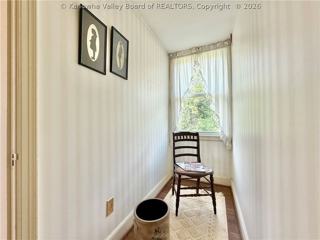 319 Mount View Drive, Charleston, WV 25314