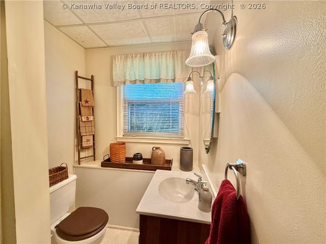 319 Mount View Drive, Charleston, WV 25314