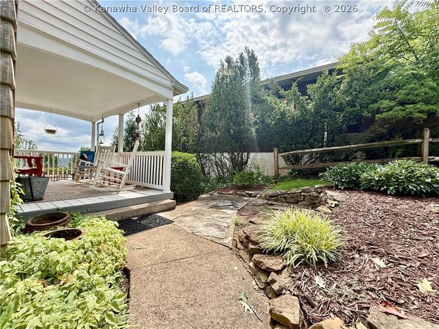 319 Mount View Drive, Charleston, WV 25314