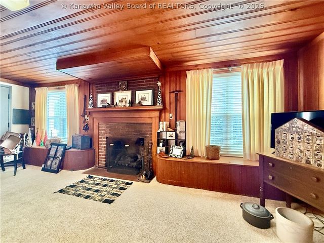 319 Mount View Drive, Charleston, WV 25314