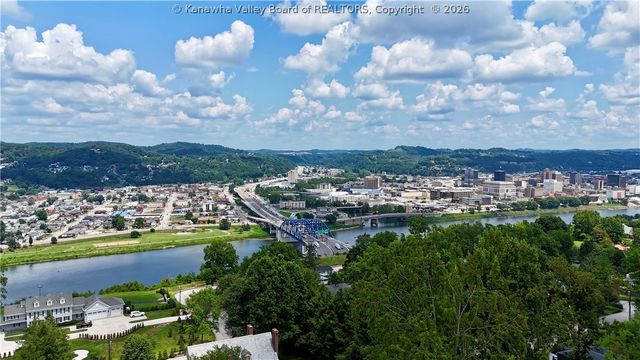319 Mount View Drive, Charleston, WV 25314