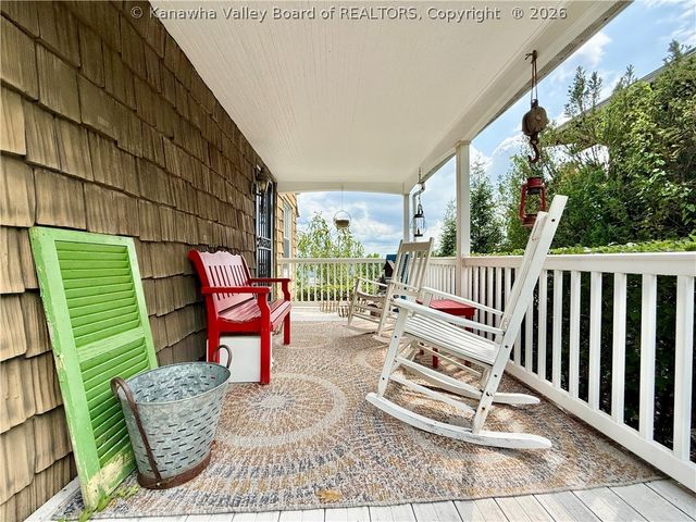 319 Mount View Drive, Charleston, WV 25314