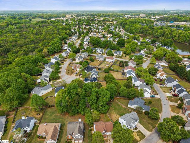 17 Summerfield Court, Simpsonville, SC 29680