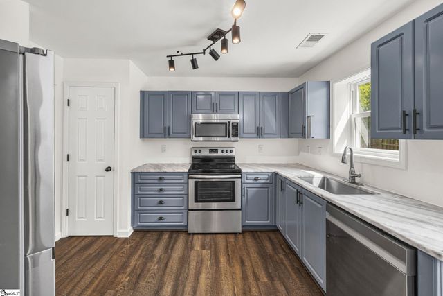 17 Summerfield Court, Simpsonville, SC 29680