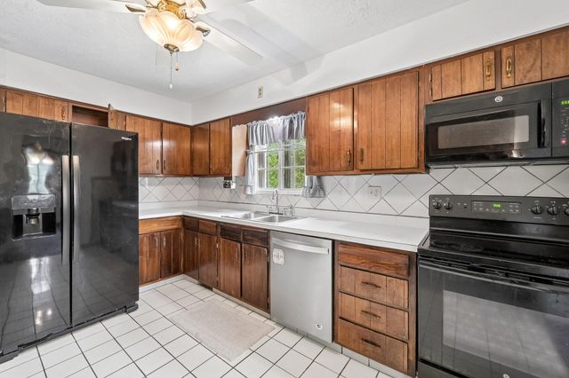 9462 Alkire Road, Grove City, OH 43123