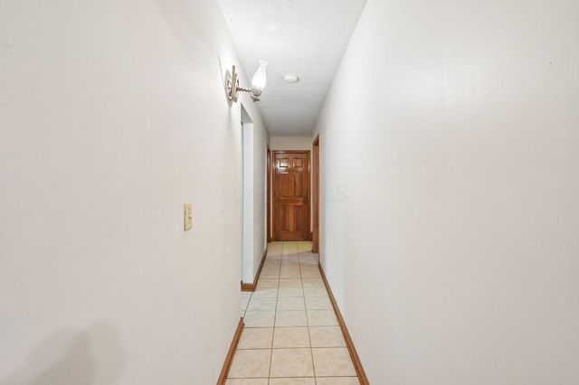 9462 Alkire Road, Grove City, OH 43123