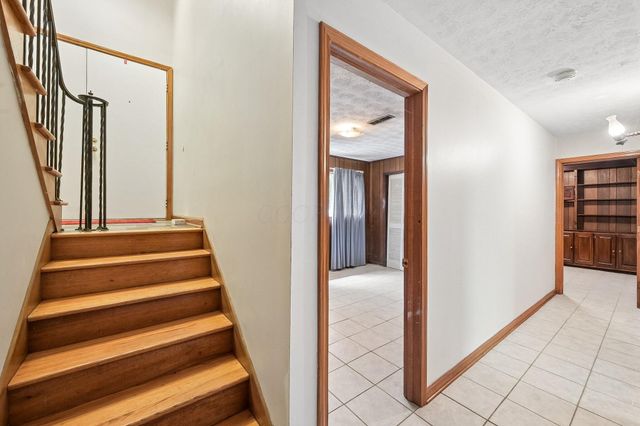 9462 Alkire Road, Grove City, OH 43123