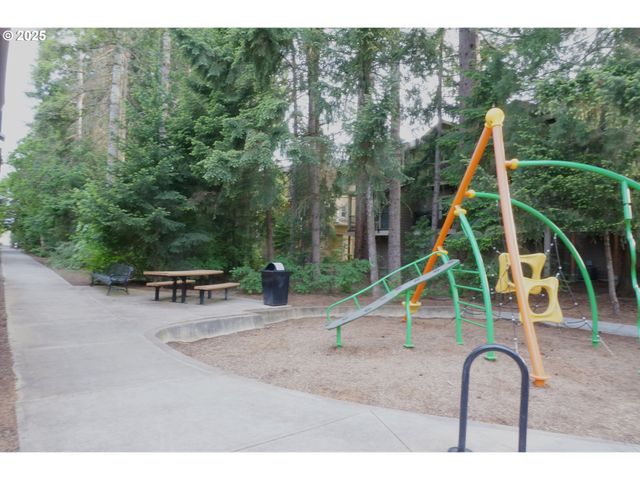 188 Ne 79TH Ave, Hillsboro, OR 97006