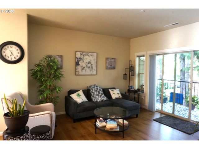188 Ne 79TH Ave, Hillsboro, OR 97006