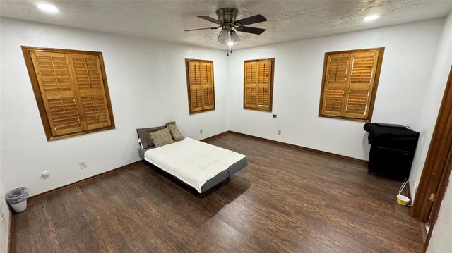 318 Baletka Boulevard, Livingston, TX 77351