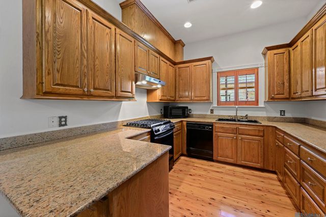 2817 Laurel Estates Ct, Baton Rouge, LA 70820