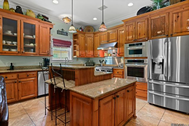 2817 Laurel Estates Ct, Baton Rouge, LA 70820