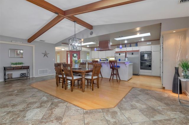 8233 FOREST CIRCLE, Seminole, FL 33776