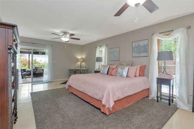 8233 FOREST CIRCLE, Seminole, FL 33776