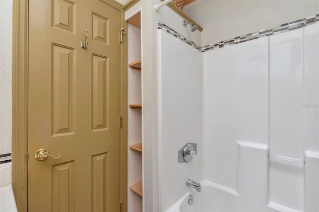 8233 FOREST CIRCLE, Seminole, FL 33776