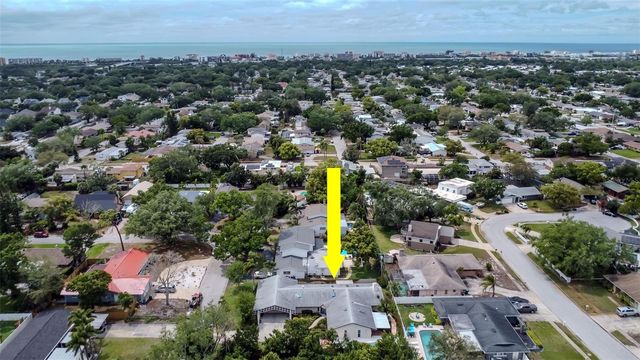 8233 FOREST CIRCLE, Seminole, FL 33776