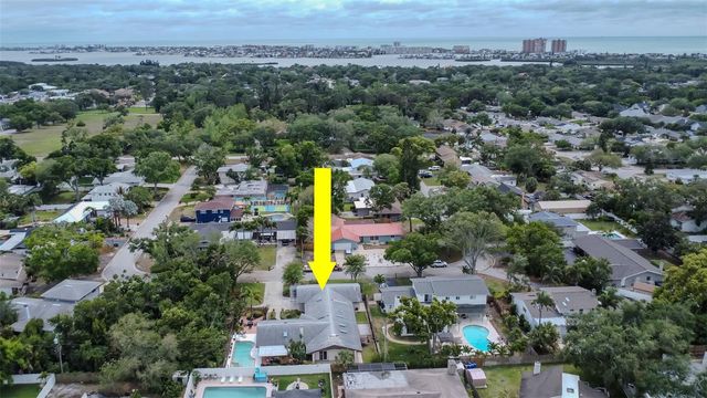 8233 FOREST CIRCLE, Seminole, FL 33776