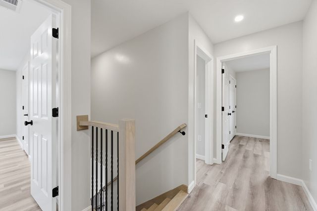 14 Crane St, Springfield, MA 01104