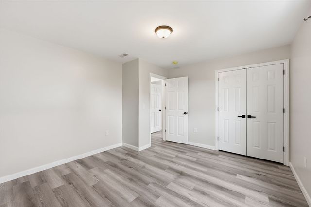 14 Crane St, Springfield, MA 01104