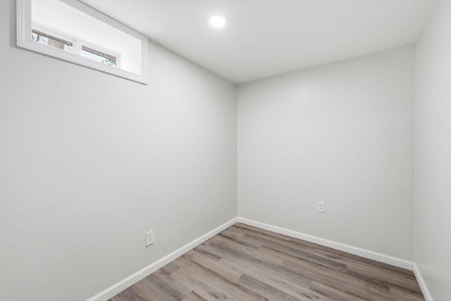 14 Crane St, Springfield, MA 01104