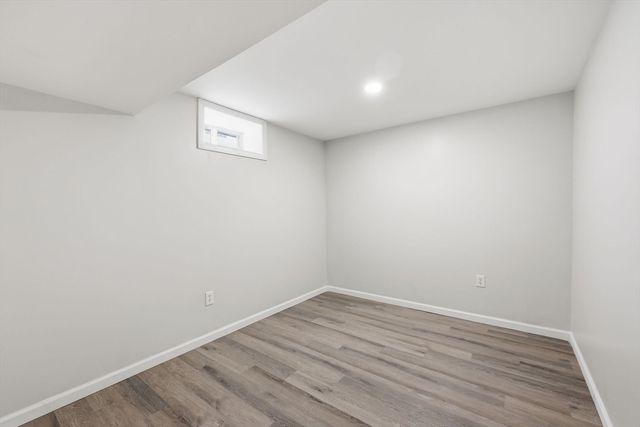 14 Crane St, Springfield, MA 01104