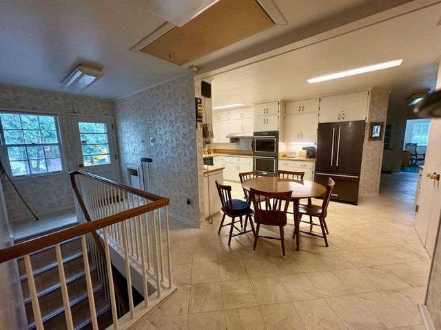 415 ARROWHEAD DRIVE, Green Bay, WI 54301