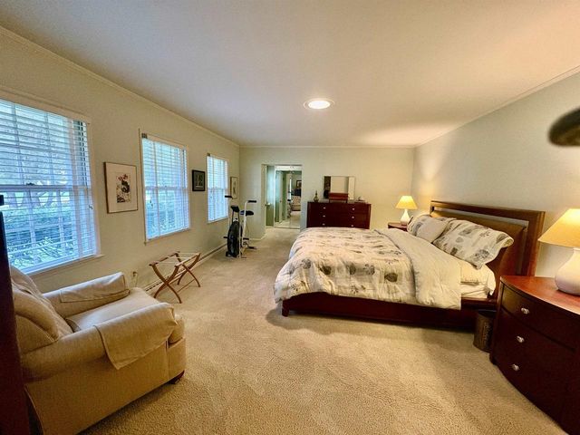 415 ARROWHEAD DRIVE, Green Bay, WI 54301