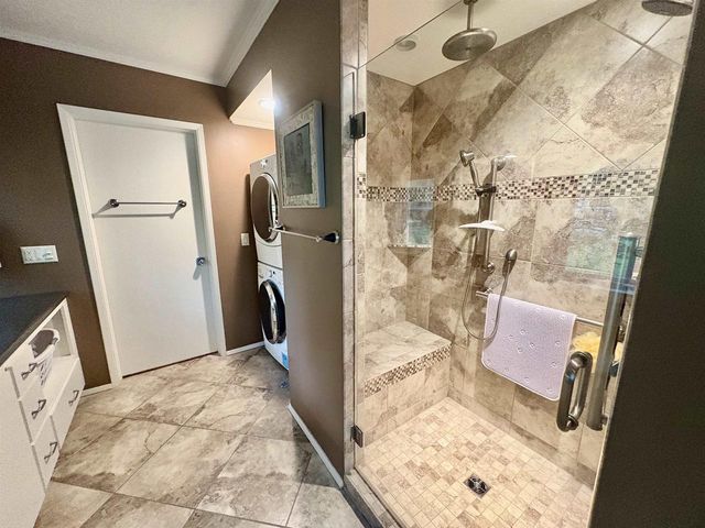 415 ARROWHEAD DRIVE, Green Bay, WI 54301